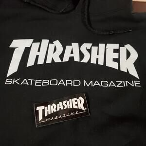 Thrasher Skateboard Magazine NWOT Hoodie Sweatshirt Adult M Sk8 Black w/Sticker